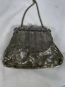 Vintage Whiting And Davis Silver Mesh Hand Bag Coin Purse - Picture 1 of 9