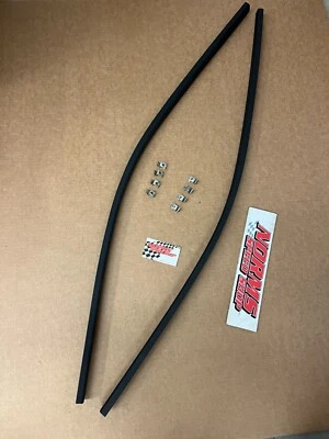 Molduras de riel de techo restauradas Mopar A Body Barracuda 1967-69 cupé Foto 1 de 4