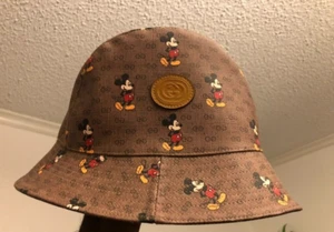 Gucci X Disney Sombrero Mickey Mouse PVC Talla M 58cm Nuevo - Imagen 1 de 9