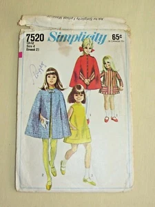 Simplicity Kindermuster~7520~Größe 4, Brust 23~Vintage~ordentlich getrimmt~Nichtrauch - Bild 1 von 3