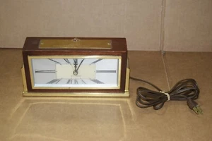 Reloj de manto Skelly Oil Co. 25 años apreciación de servicio Seth Thomas 1960 funciona - Imagen 1 de 9