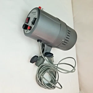Vintage aikiphoto M-110 Studio  Strobe Flash Works Photography Old school Retro - Picture 1 of 10