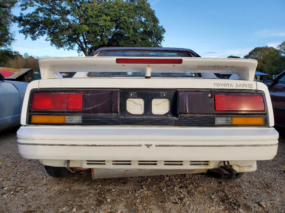 1985 1986 1987 1988 1989 Toyota MR2 OEM Rear Bumper Assembly 043 Super White - Изображение 1 из 4