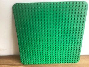 Lego Duplo große grüne Grundplatte Grundplatte 24 x 24 Noppen in der Größe in v gutem Zustand - Bild 1 von 1