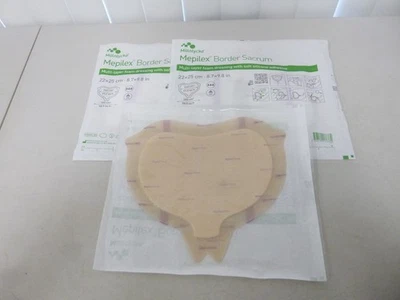 New Lot 3 Loose Molnlycke Mepilex Boarder Sacrum Foam Dressing 22x25cm Exp 2028 - Image 1 of 4
