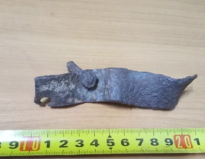 Tank Tiger I Panzer VI Sd.Kfz.181 fastening element from the hull. Original pain - Picture 1 of 5