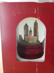 Kohl's St. Nicholas Square Atlanta City Globe NIB Glitter Snow Globe - Picture 1 of 4