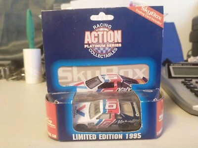 Tarjeta SkyBox Action Platinum diecast 1/64 NASCAR #6 Valvoline Mark Martin 1995 Foto 1 de 4