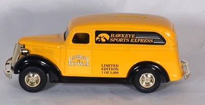 Ertl Coin Bank 1993 - Camión Chevy con panel 1938 - HAWEKEYE SPORTS EXPRESS Foto 1 de 4