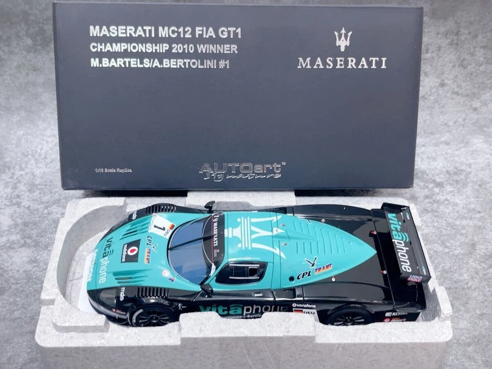 AUTOart 1/18 Maserati MC12 FIA GT1 Championship 2010 Winner #1 Model Car - Image 1 of 4