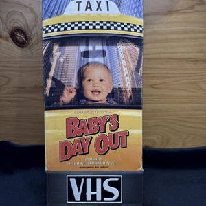 Babys Day Out (VHS, 1994) * Buy 2 Get 1 Free - Bundle Shipping Discount - Imagen 1 de 2
