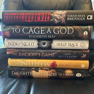 Daughter Of Chaos - Long Live Evil - Cage a God - Book of Night Fairyloot Signed - Imagen 1 de 22