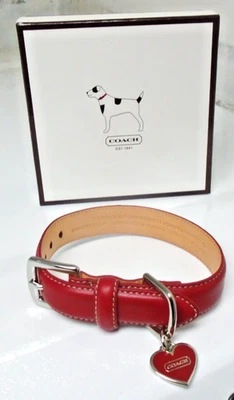 NUEVO COLLAR COACH VINTAGE CUERO ROJO CORAZÓN ENCANTO PERRO MASCOTA TAMAÑO 4000 EXTRA PEQUEÑO Foto 1 de 4