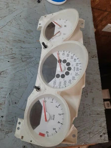 2007 Dodge Caliber 2.0 Automatic Instrument Cluster Gauges Speedometer  - Picture 1 of 3