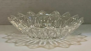 Vintage Iridescent Flower Petal Large Glass Bowl Federal Glass - Picture 1 of 5