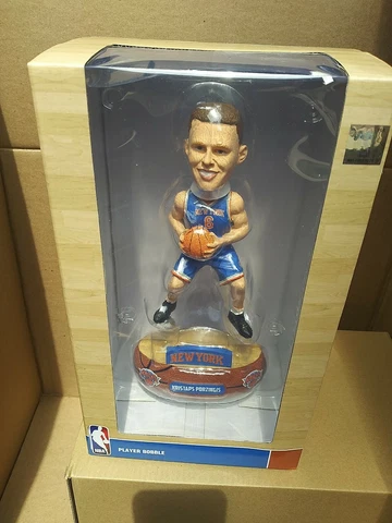 New In Box New York Knicks Bobblehead Kristaps Porzingis NBA NIB Cover