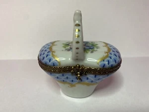 Authentische französische Limoges Blumenkorb Schmuckschatulle - Bild 1 von 4