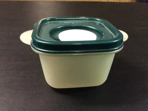 Tupperware transparent 4894A-1 Mikrowellenbehälter mit grünem Deckel (sehr gut) - Bild 1 von 5