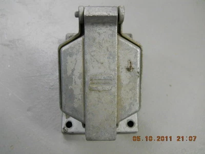 CROUSE-HINDS - Image 1 of 4