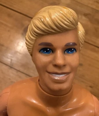 Muñeca Barbie Ken 1988 vintage cabello rubio ojos azules bronceado desnudo torcer y girar la cintura Foto 1 de 4