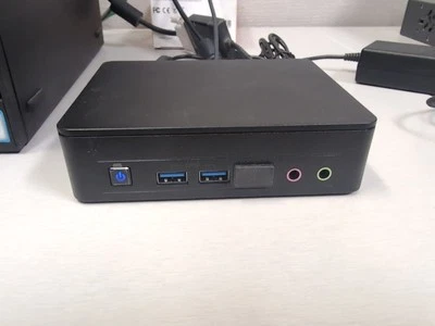 Intel NUC 11 Intel Celeron N4505 8 GB RAM 250 GB SSD NUC11ATK con adaptador Win 11 P Foto 1 de 4