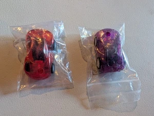 "Lote de 2 coches de carreras de juguete transparentes morados y rojos mini coche de 2"" retroceso" - Imagen 1 de 4