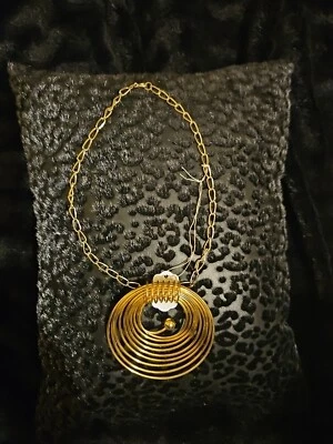 Musthave Statement Pieces — 第 1/2 张图片