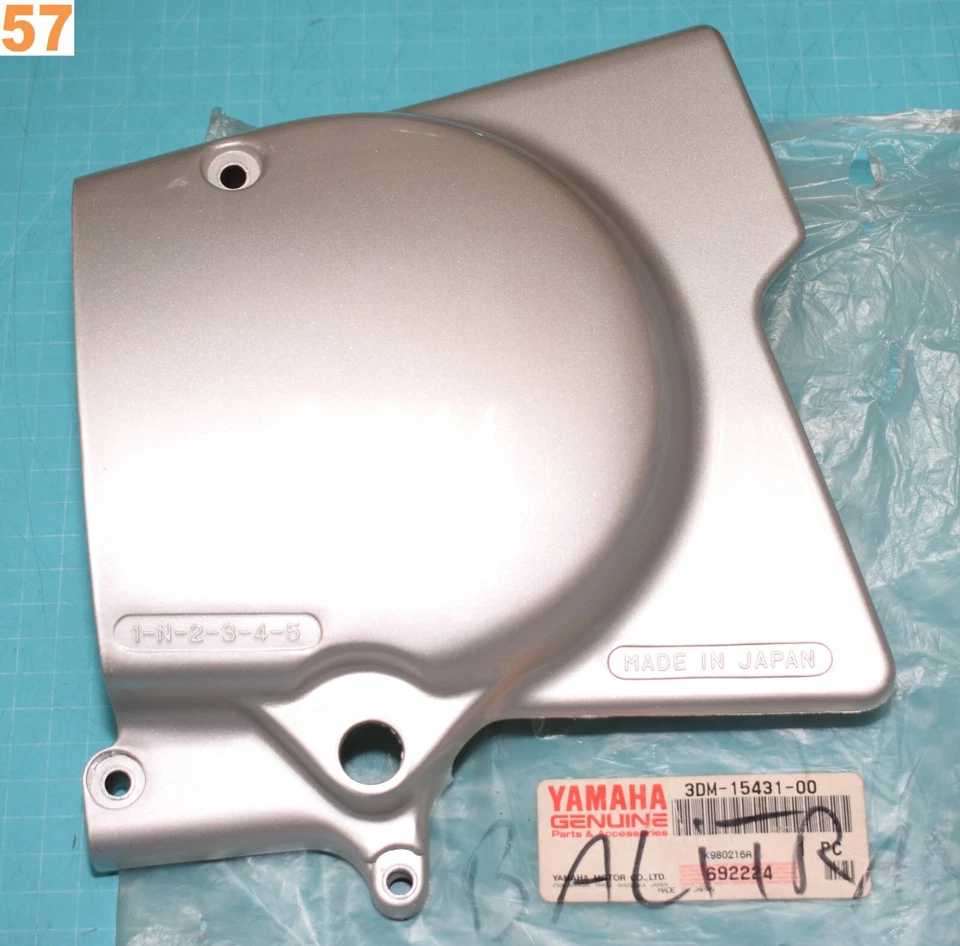 cache pignon de sortie de boite YAMAHA 3DM-15431-00 VIRAGO 125 1996/1999 neuf - Photo 1/2