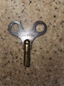 ANTIQUE VINTAGE CLOCK WINDING KEY - Picture 1 of 1