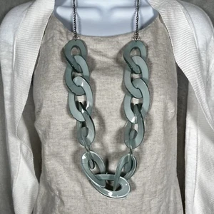 Beautiful Chunky Light Sea glass Blue & Silver Tone Plastic Links Necklace - Picture 1 of 7