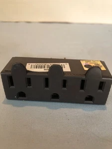 Cooper Wiring Three Outlet Grounding Adapter 1147B #G12 - Picture 1 of 5