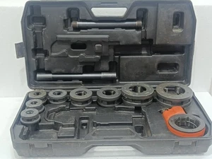 EGA MASTER PIPE THREADING DIE SET–1/4" TO 2" BSPT WITH RATCHET HANDLE HEAVY DUTY - Picture 1 of 23
