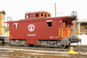 Vintage HO scale brass Boston & Maine wood caboose by Overland Models