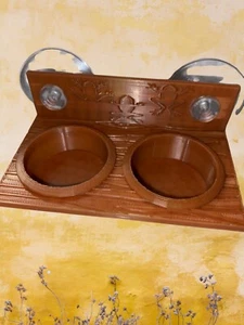Reptile Food/Water Feeder With Rehusable Cups - Picture 1 of 3