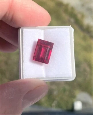 Natural certified Red Ruby 7.30 TCW Mozambique Baguette Gemstone - Image 1 of 4