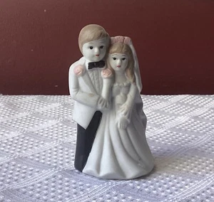 VTG Porcelain Bride & Groom Wedding Cake Topper/ Bride & Groom Figurine, 4" T. - Picture 1 of 7