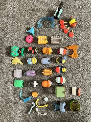 Disney Tsum Tsum Vinyl Mini Figures & Accessories Lot of 39 Mix Pieces Cover
