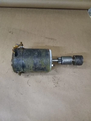 Vintage OEM FORD 9N 8N 2N TRACTOR 2-bolt STARTER 6 volt tested works - Image 1 of 4