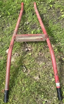 Conjunto de manillar de cultivador de caballo Troy Bilt OEM pieza de repuesto para jardinería Foto 1 de 3