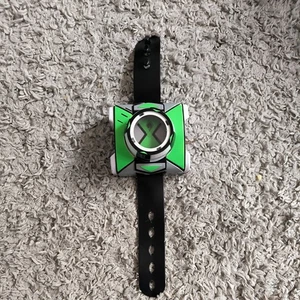 Ben 10 Omnitrix Watch Light & Sound Playmates Toys 2018 Working - Picture 1 of 4