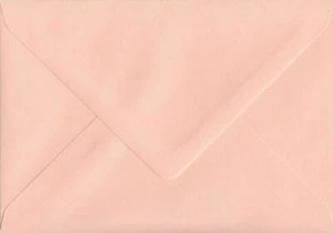 Salmon 133mm x 184mm Gummed 100gsm 5 x 7 Envelopes Coloured Envelopes - Picture 1 of 1