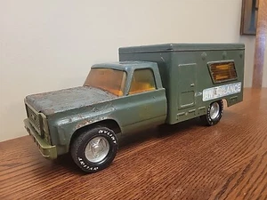 NyLint U.S. Army Ambulance Truck Collectible Toy Vintage 1970's Pressed Steel - Picture 1 of 8