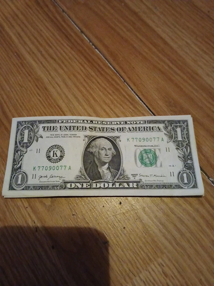 fancy serial number 1 dollar bill - Image 1 of 1