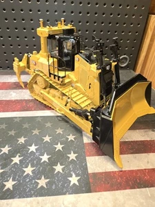 1:24 Ccm Caterpillar D9 Dozer - Picture 1 of 11