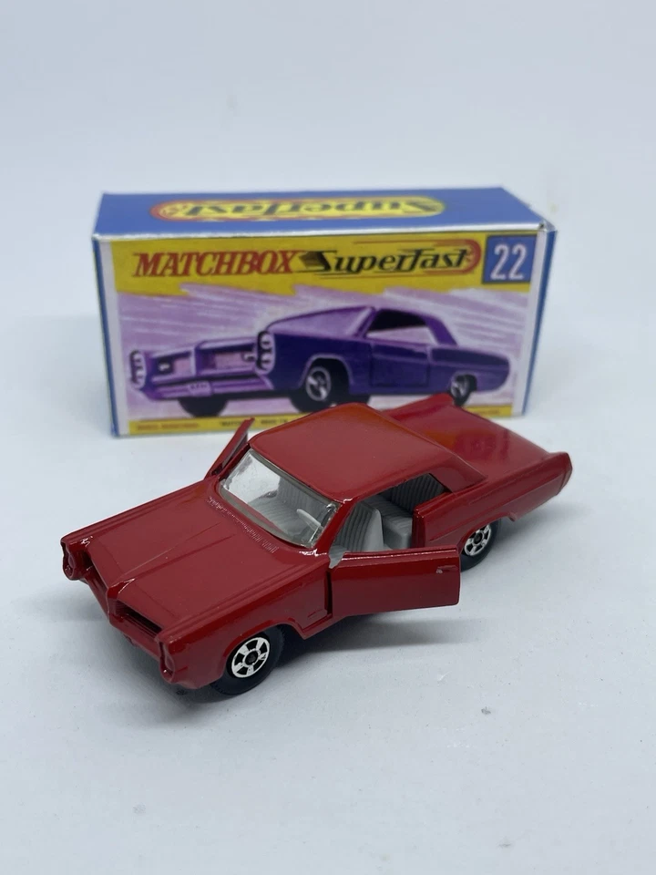 Lesney Matchbox 22 Red Custom Superfast Pontiac Coupe Opening Doors Repro Box. - Image 1 of 4