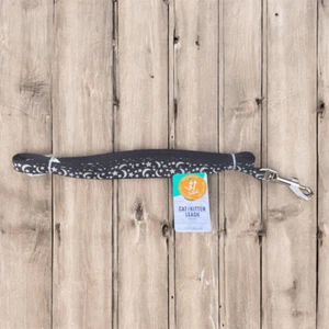 NWT New Whisker City Pet Cat/Kitten Leash Black/Silver Stars & Moon Reflective - Picture 1 of 4