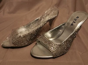 N.Y.L.A. Elvis Studded Slides, Silver. Size 6.5 - Picture 1 of 5