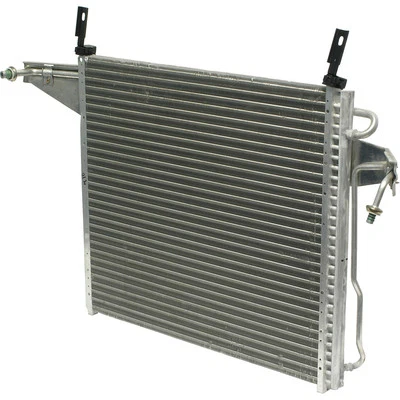 Condensador A/C UAC CN 4628PFC para 95-97 Ford Explorer - Imagem 1 de 3