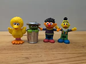 Just Play-Neighborhood Friends-Sesame Street-Big Bird, Bert, Ernie, Oscar - Picture 1 of 13