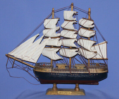 Vintage Hand Made Battle Caravel Wood Boat Ship Model • 149$